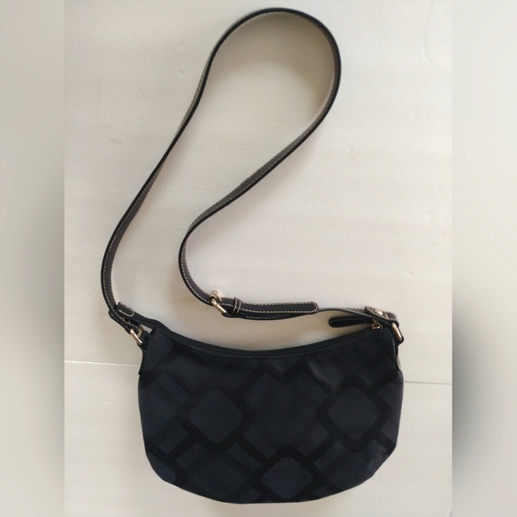 Nine West Y2K Black Fabric Shoulder Bag Silver Hardware Zip Close Long Strap - Picture 6 of 9